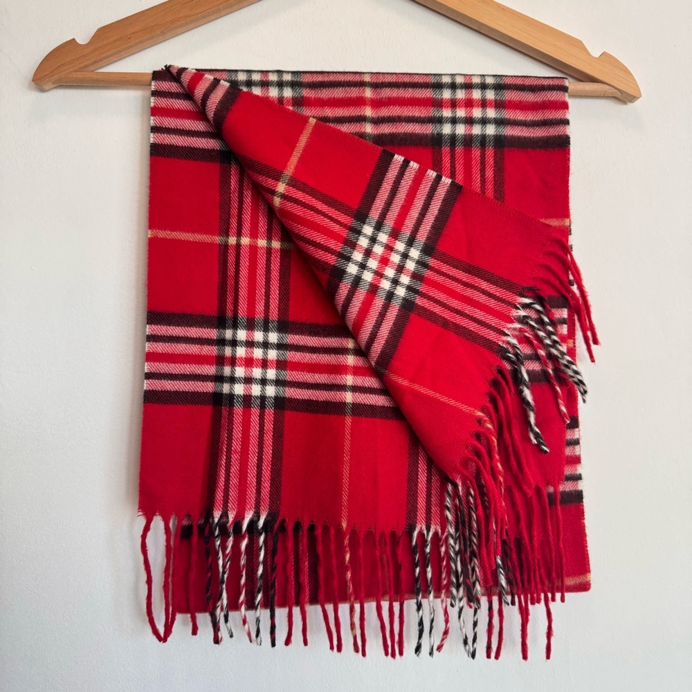 V Fraas Cashmink‎ Red Plaid Super Soft Classic Fringe Scarf 54”x11” German Made